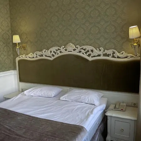 Royal Grand Hotel