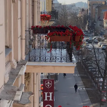 Royal Grand Hotel 3*