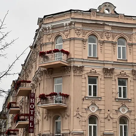 Royal Grand Hotel