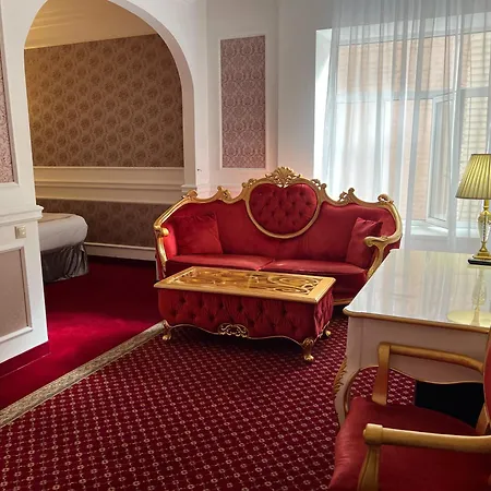 Royal Grand Hotel 3*
